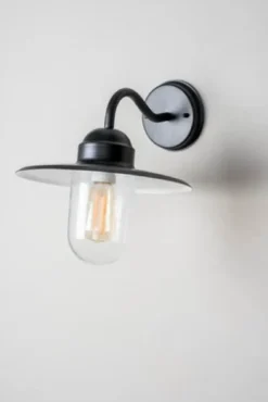Airam Arvika IP44 Vägglampa