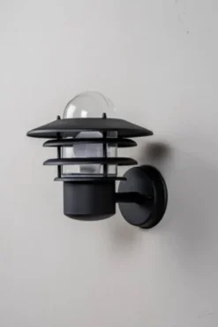 Airam Käpylä Mini Vägglampa