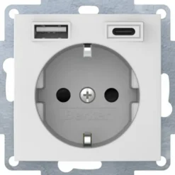 Hager S.1 1-vägsuttag + 2xUSB Typ A+C