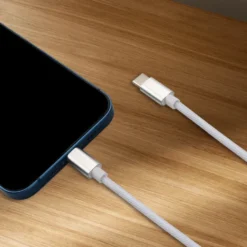 J&EL Laddkabel USB-C till Lightning 1m